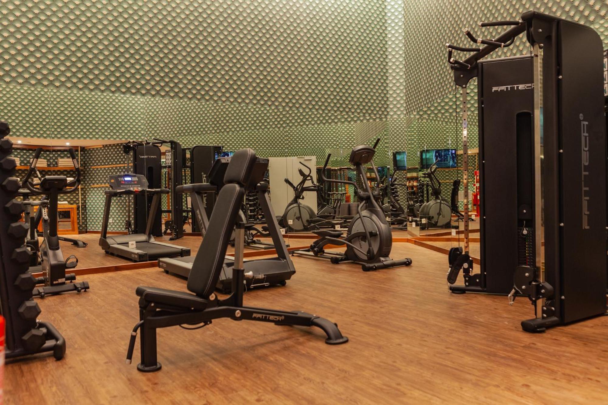 Wine & Books Lisboa Hotel ภายนอก รูปภาพ The gym at the hotel